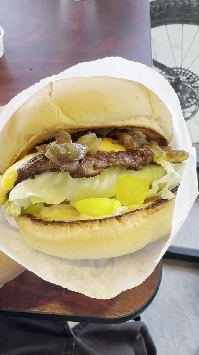 355 Burger Photo 2