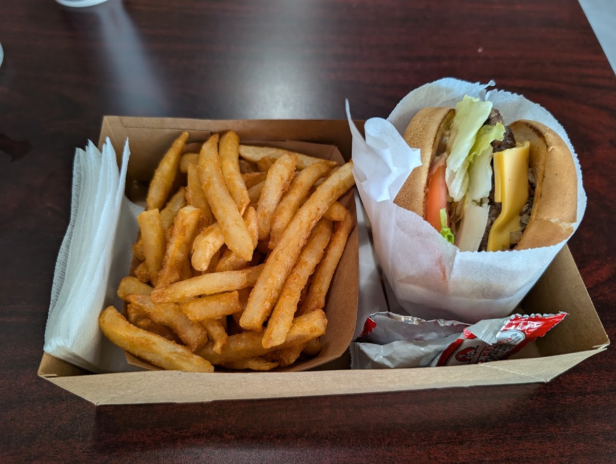 355 Burger Photo 6