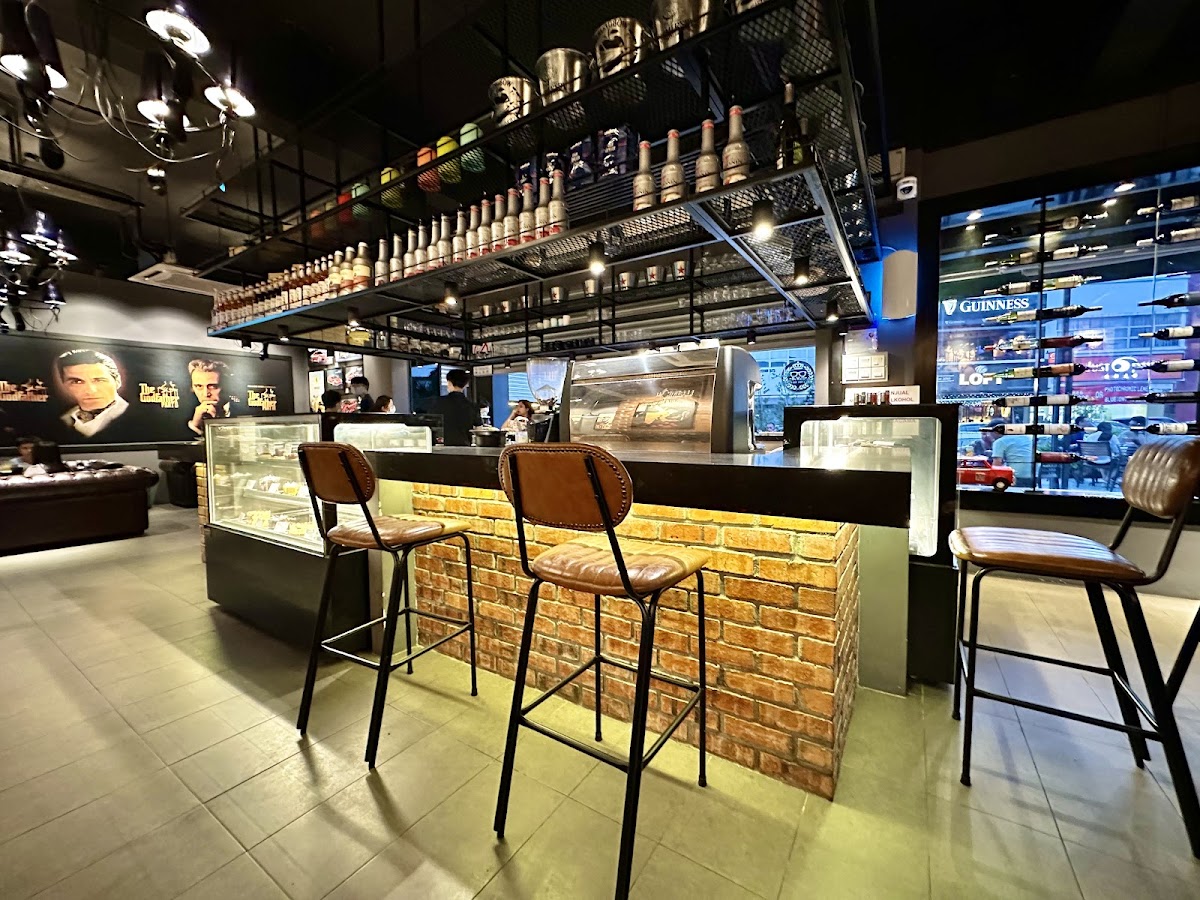 Pizza Italia Uptown Photo 6