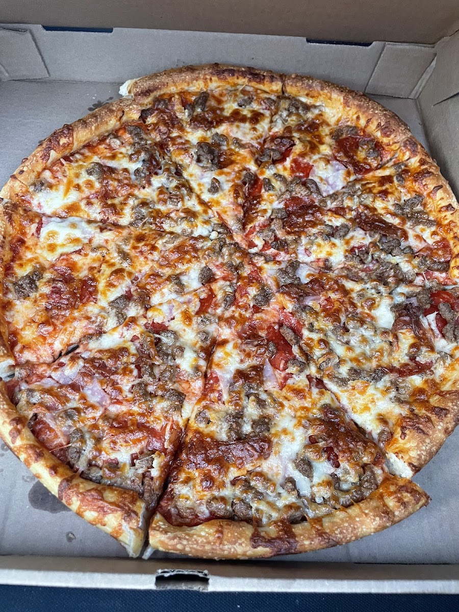 Greg's Pizza Photo 9