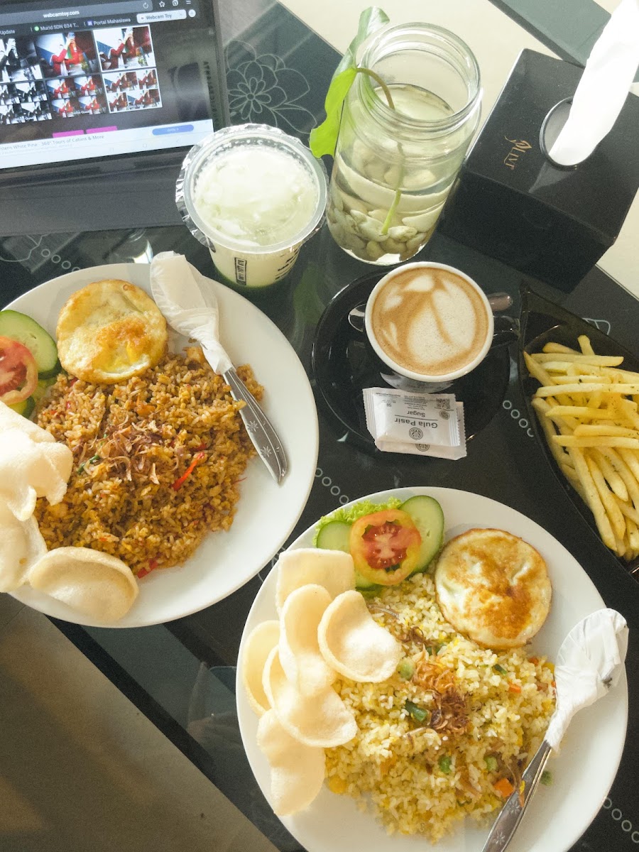 REPUBLIC PALANTA CAFE Photo 4