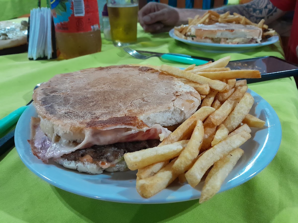 El Banquito Photo 3