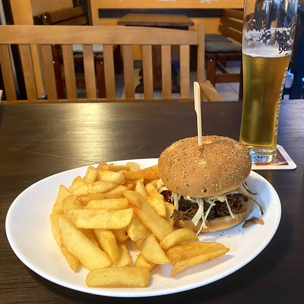 Gaststätte 'Zum Lindeneck' Photo 9
