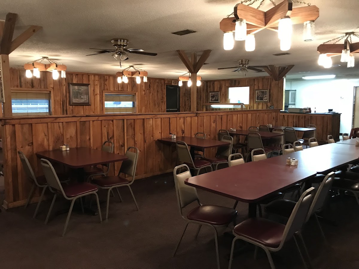 Crossroad's Steak & Grill