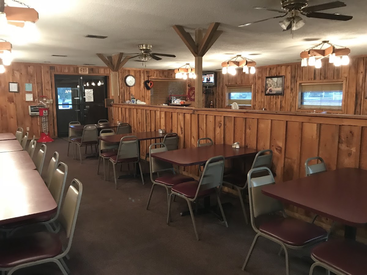 Crossroad's Steak & Grill Photo 9
