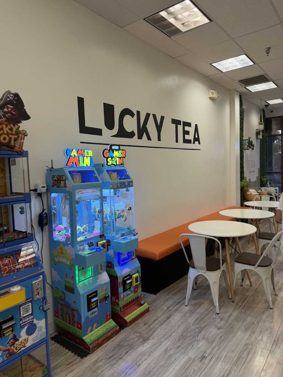 Lucky Tea Boba House Photo 2