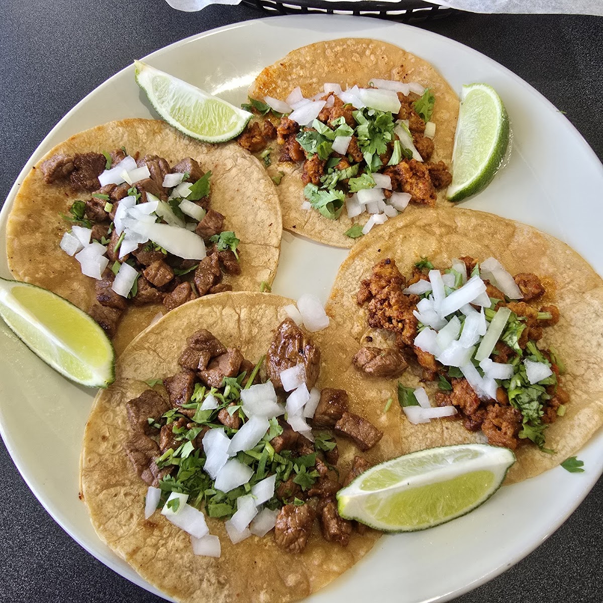 Dos Estados Mexican Restaurant Photo 4