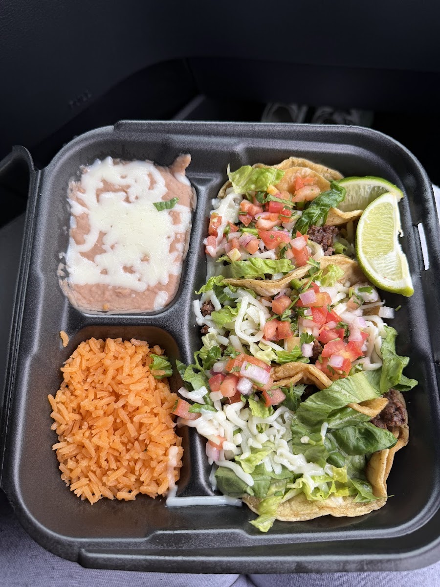 Dos Estados Mexican Restaurant Photo 5
