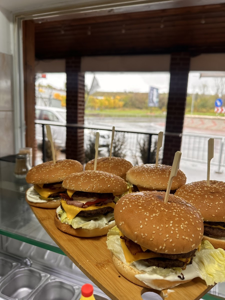 Fast Food “La Mariusică” Photo 8