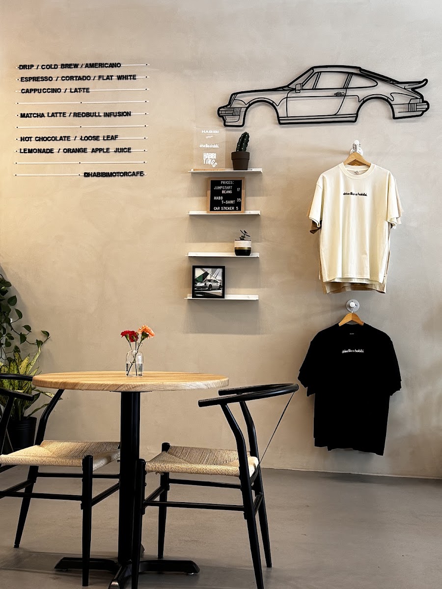 HABIBI MOTOR CAFE Photo Menu 9