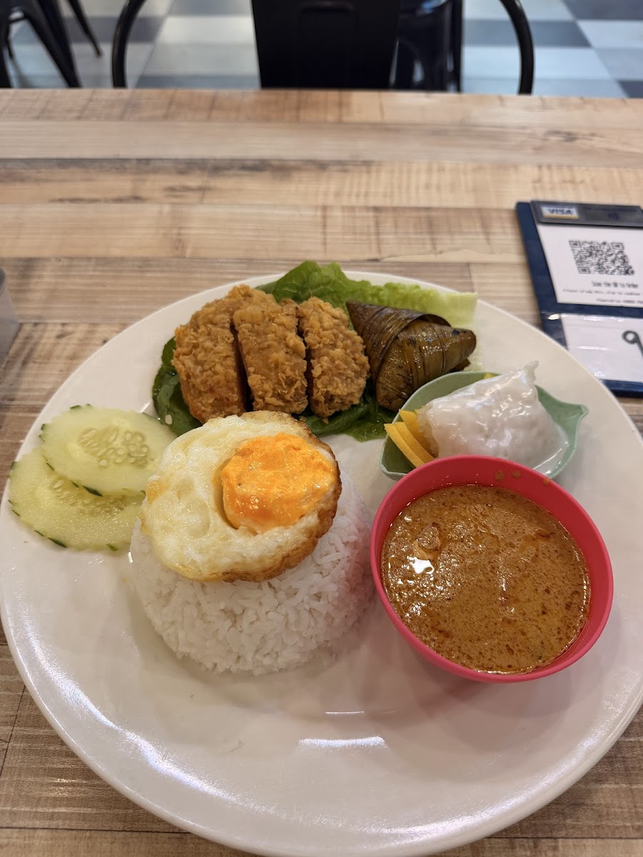 Aroi Thai @ MyTOWN Shopping Center Photo 3