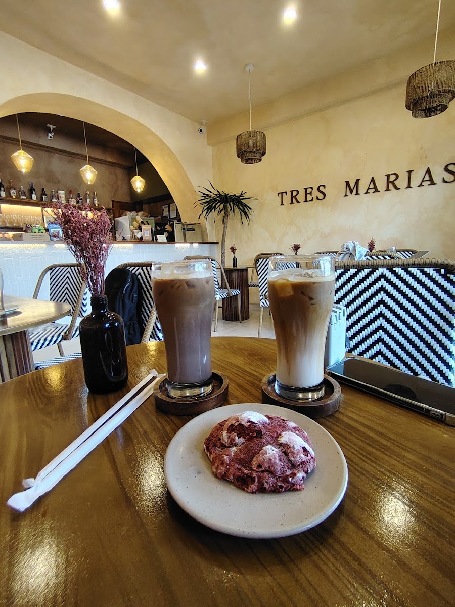 Tres Marias Cafe + Bar Photo 3