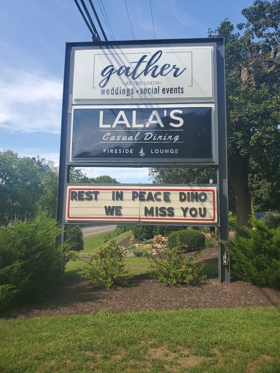 Lala's In The Lakes Photo 4