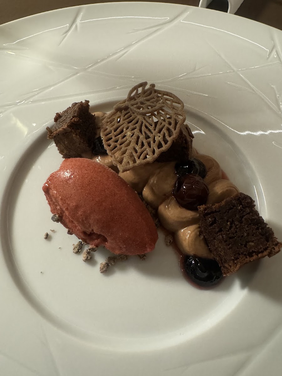 Aura Restaurant Photo 10