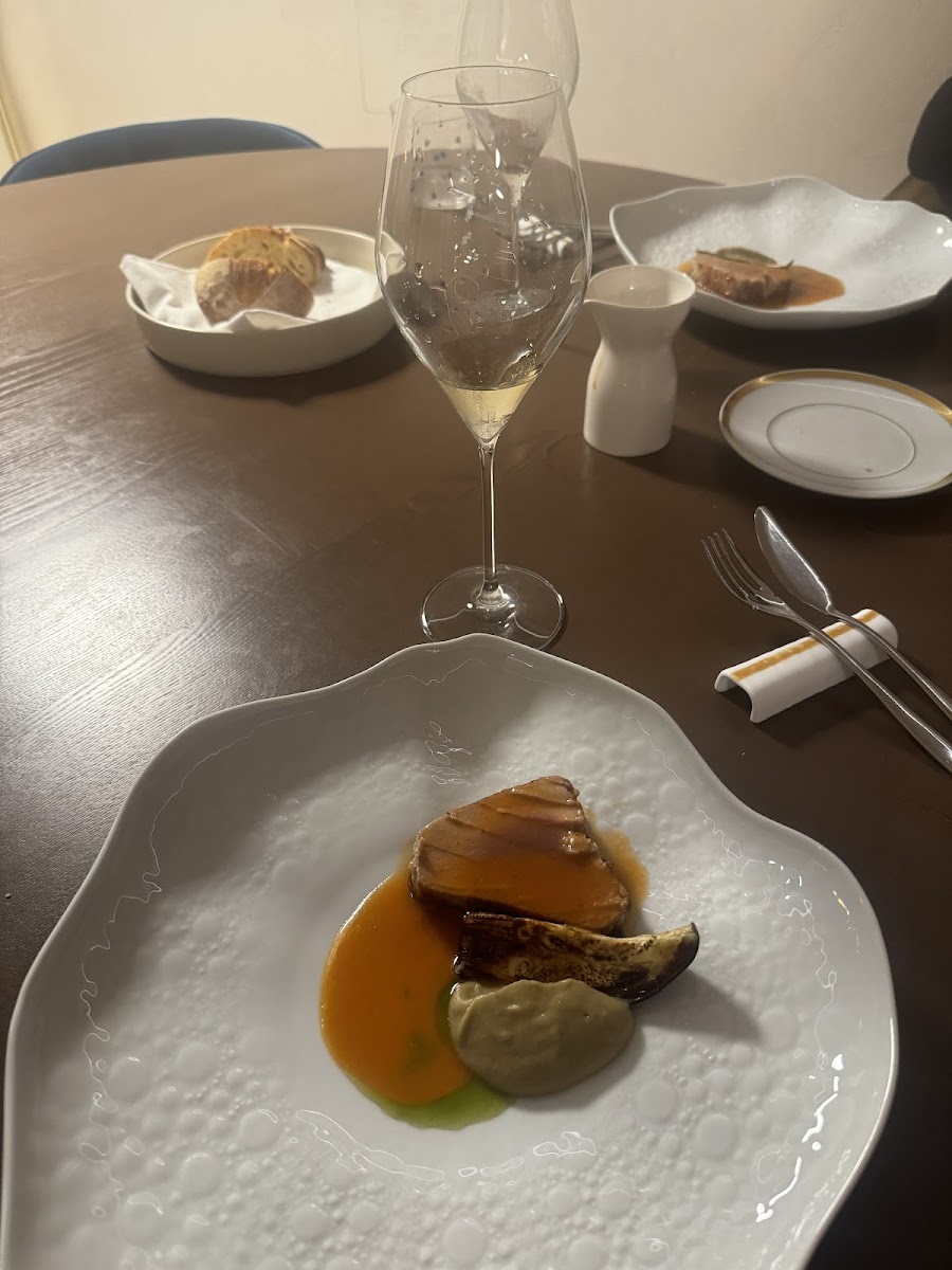 Aura Restaurant Photo 5