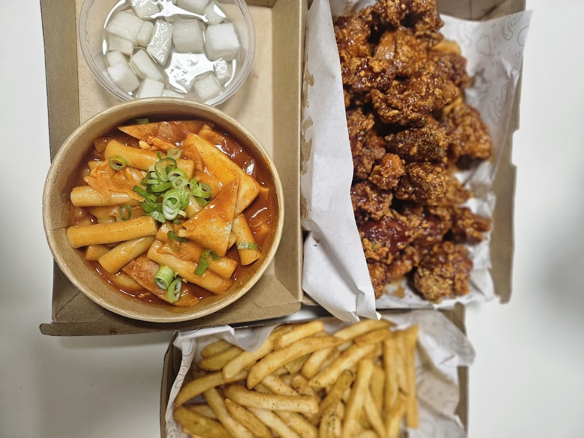 Hanseong Korean food & Chicken Photo 10