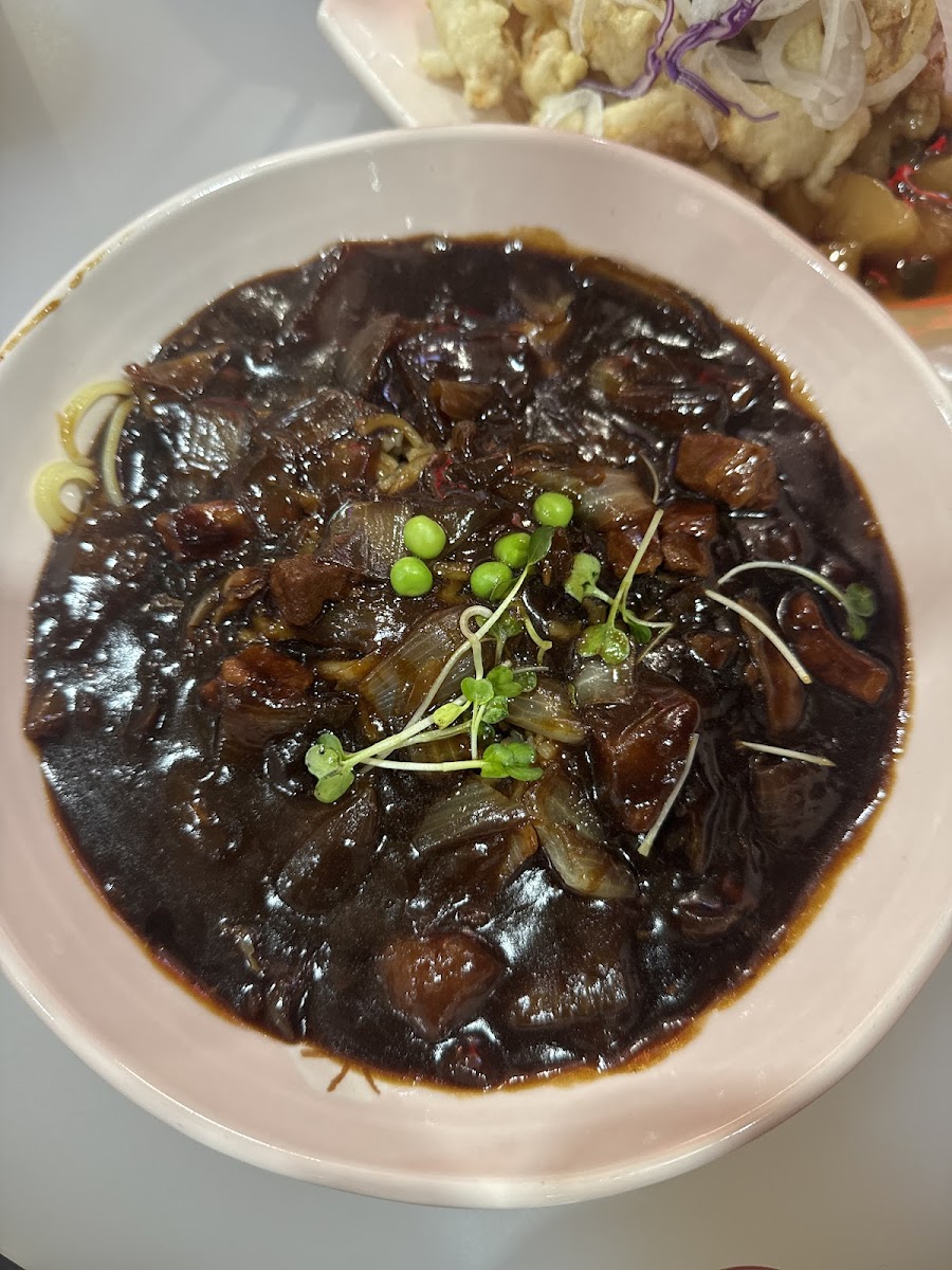 JJAMPPONG ZIZON SUWANEE (짬뽕지존 스와니 H Mart) Photo 7