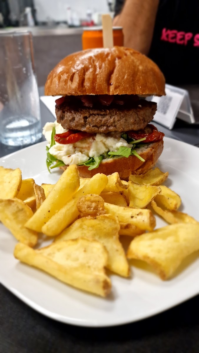 Godi Burger (America’n Burger’ ) Photo 5