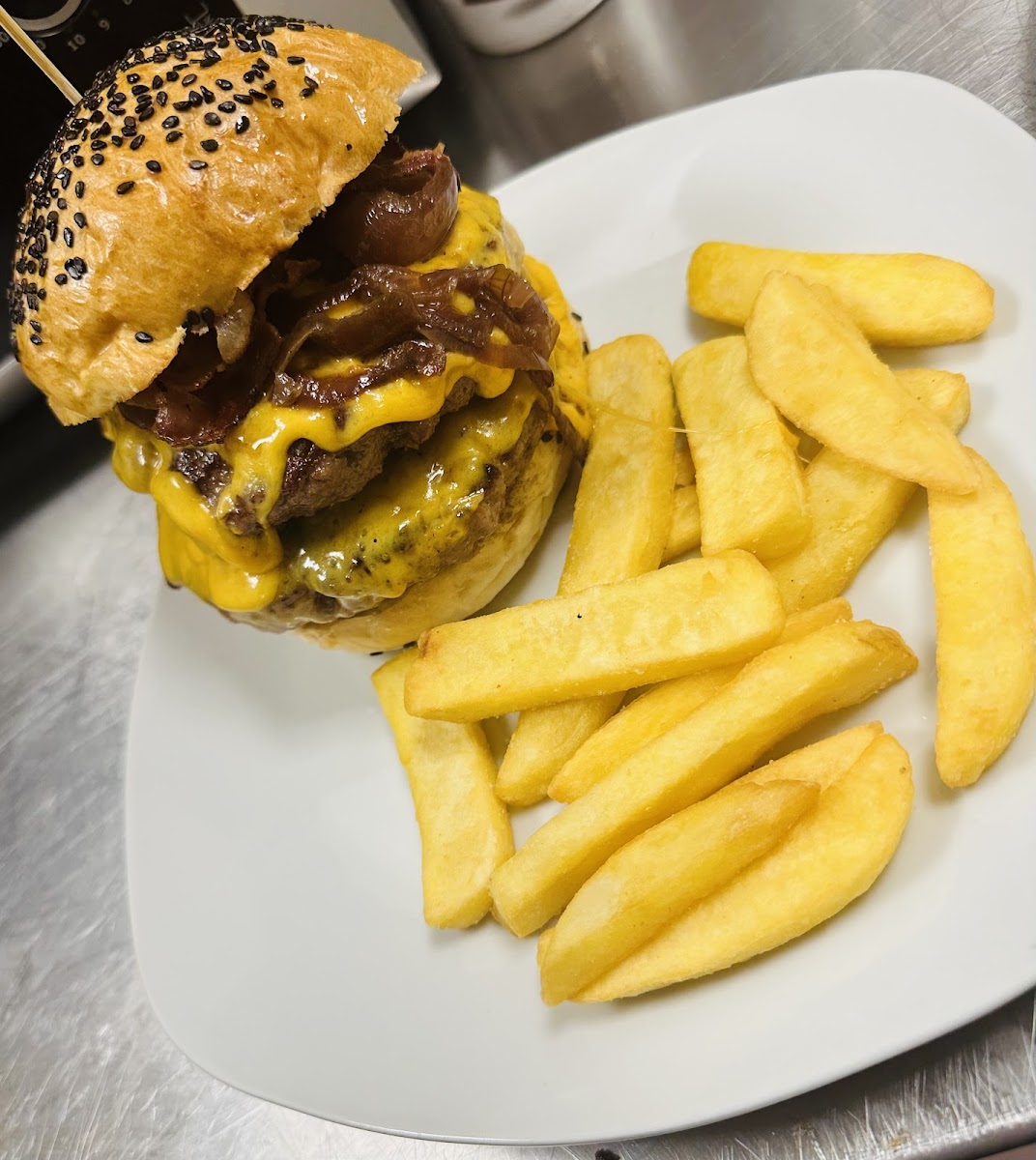 Godi Burger (America’n Burger’ ) Photo 9
