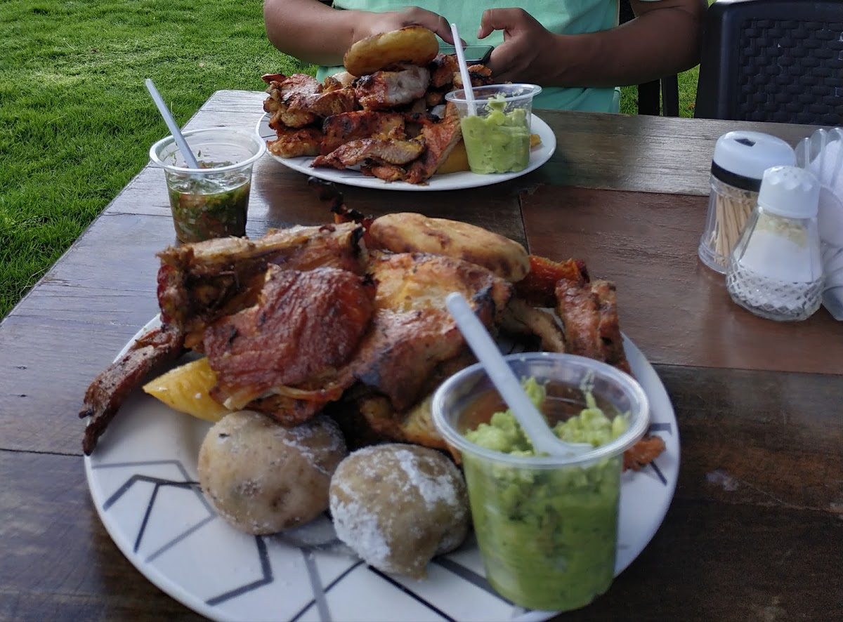 ASADERO Y EVENTOS GUAIMARAL FUNZA CAMPESTRE Photo 3