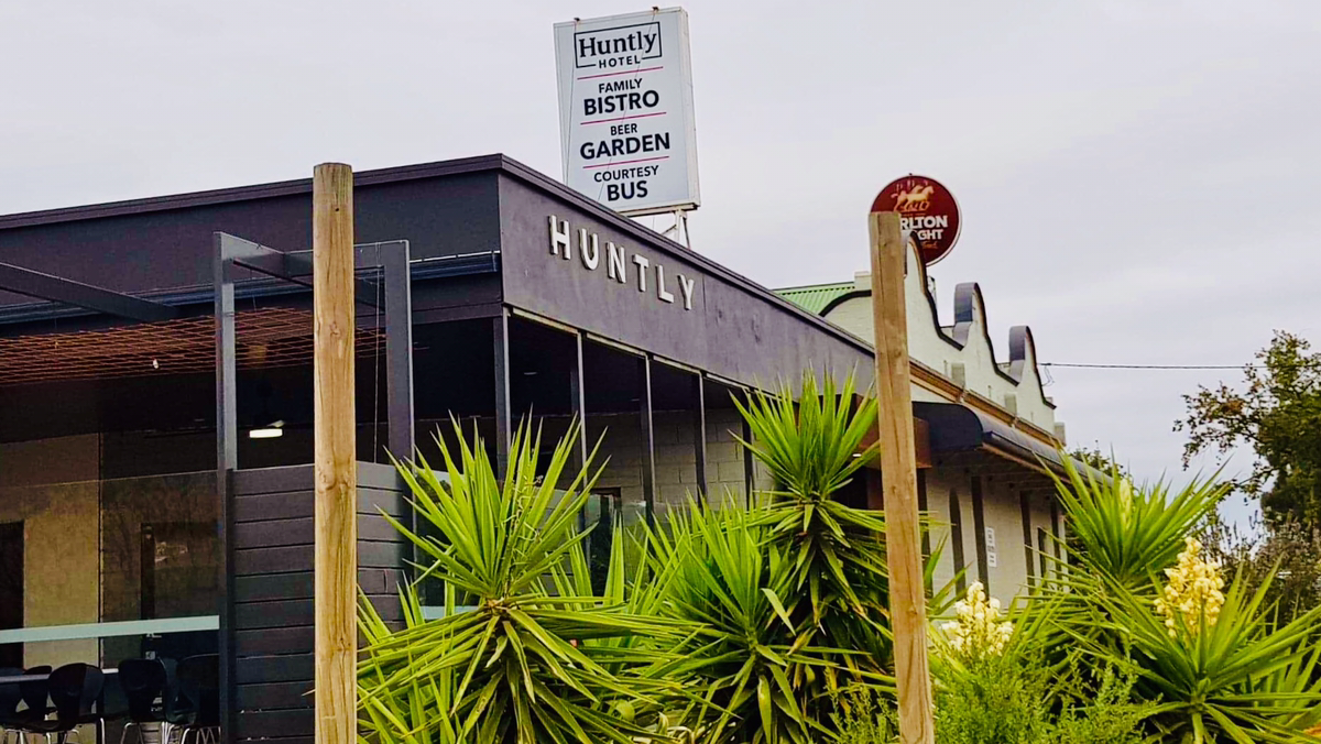 Huntly Hotel