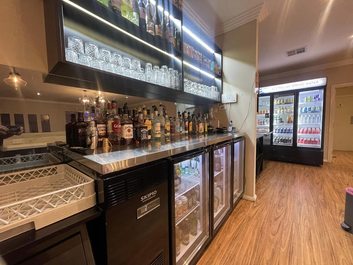 Zeus's Bar & Grill/Cafe