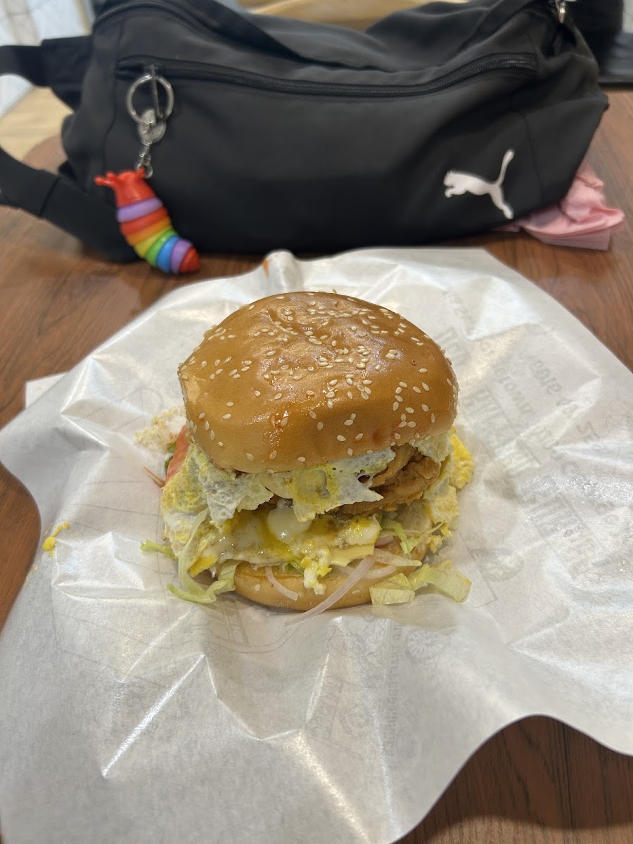 Old Trafford Burger Photo 9