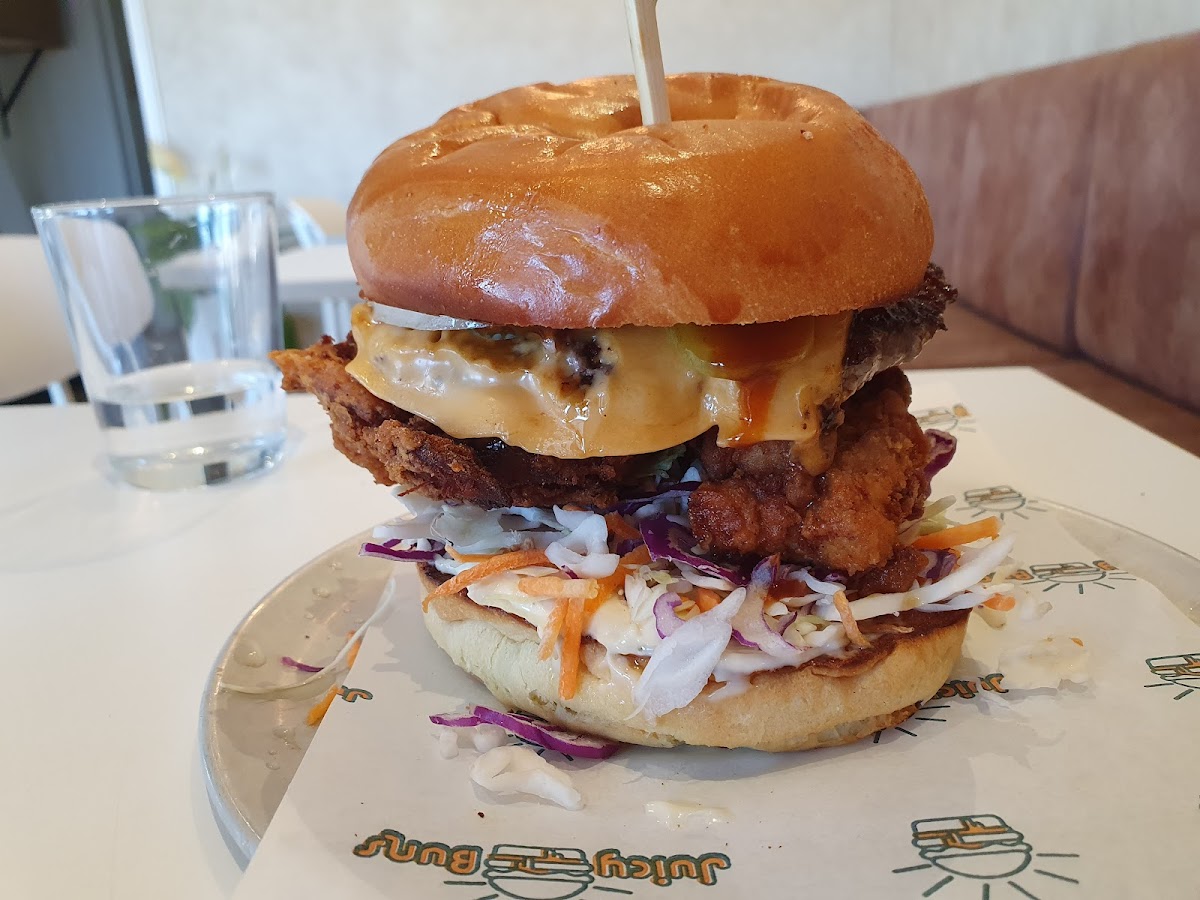 Juicy Buns Burgers Photo 9