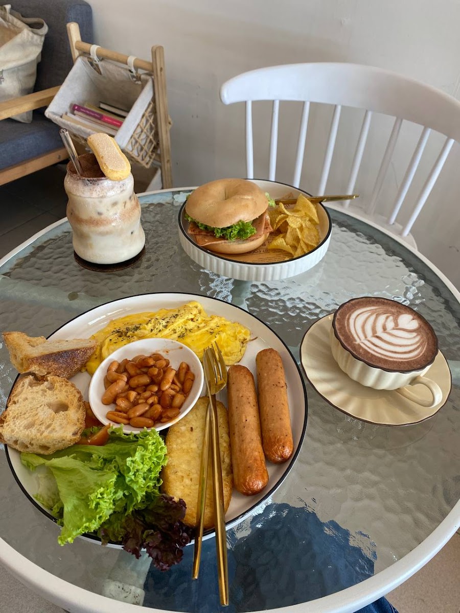 Cloverly Coffee Photo 4