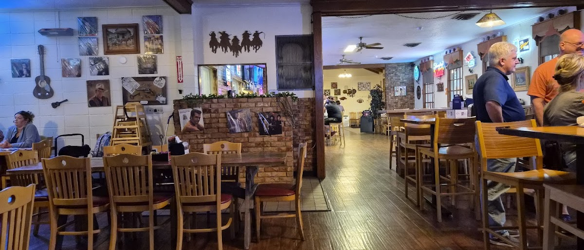Fatheads Pizza Photo 6