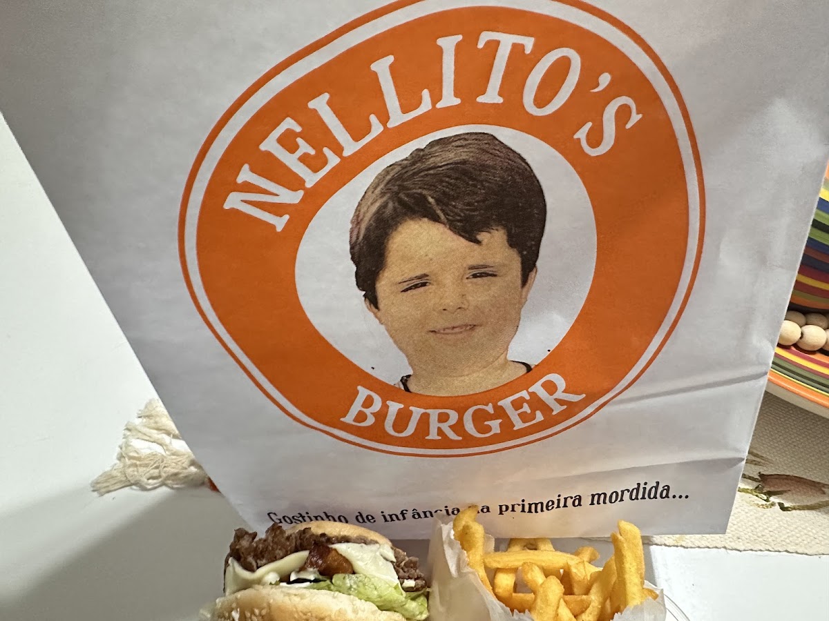 Nellito's Burger Photo 3