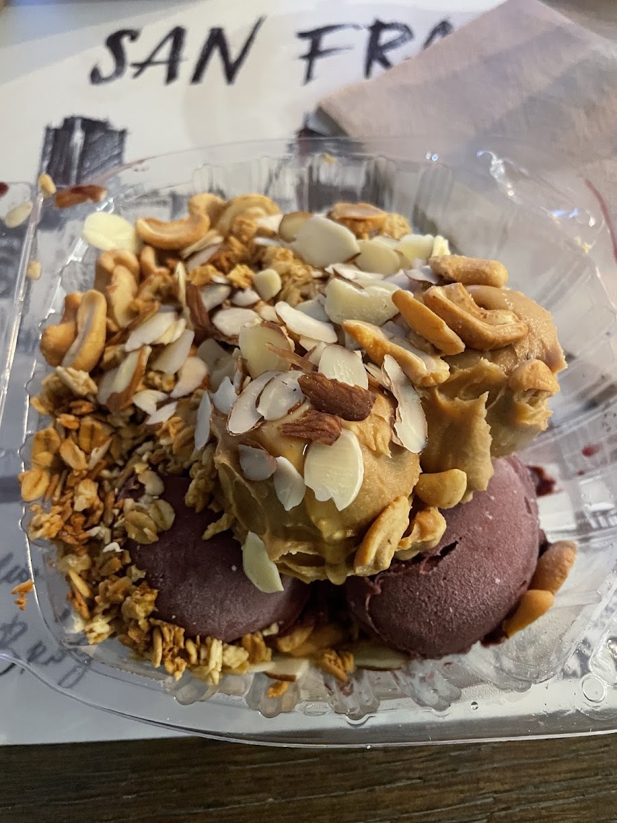 Acai Roots Photo 3