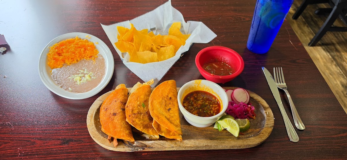 La Fuente Mexican Restaurant Photo 5