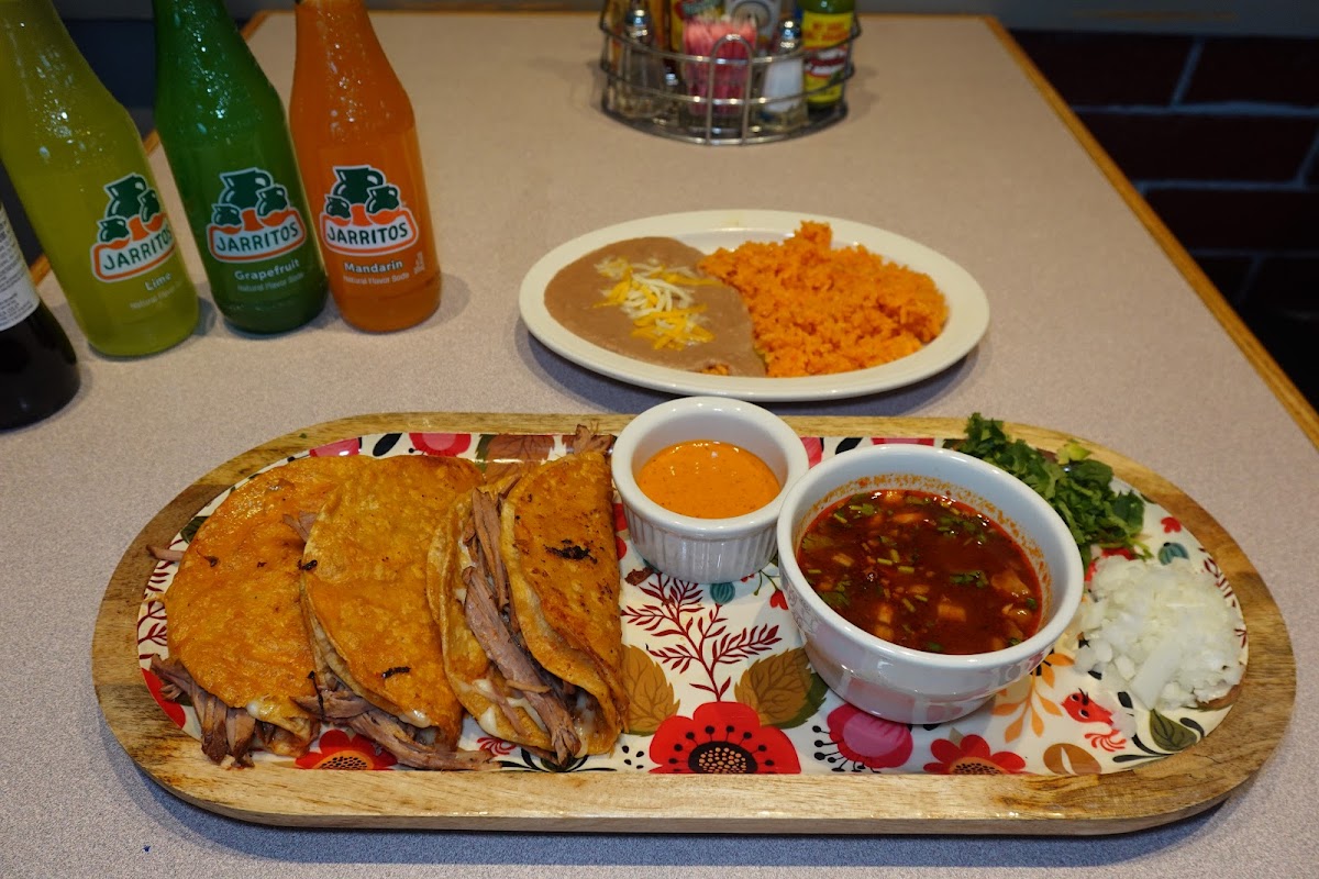 La Fuente Mexican Restaurant Photo 6