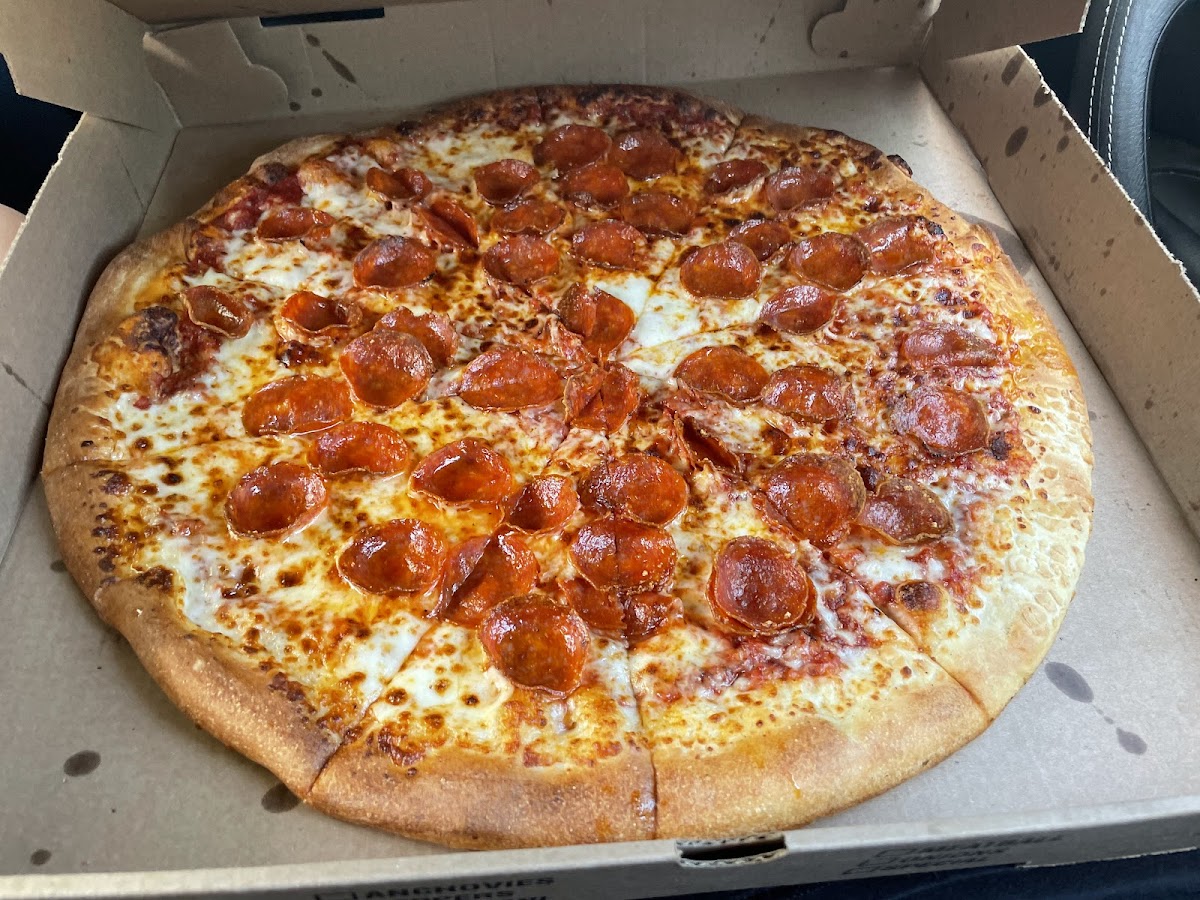 Big Cheese Pizza Photo 3