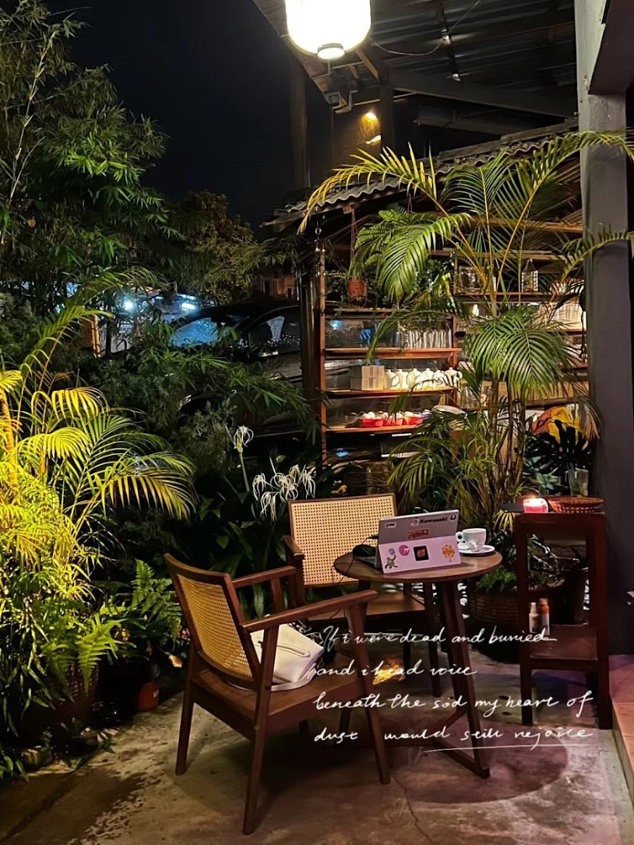 Blue Garden Cafe & Restaurant