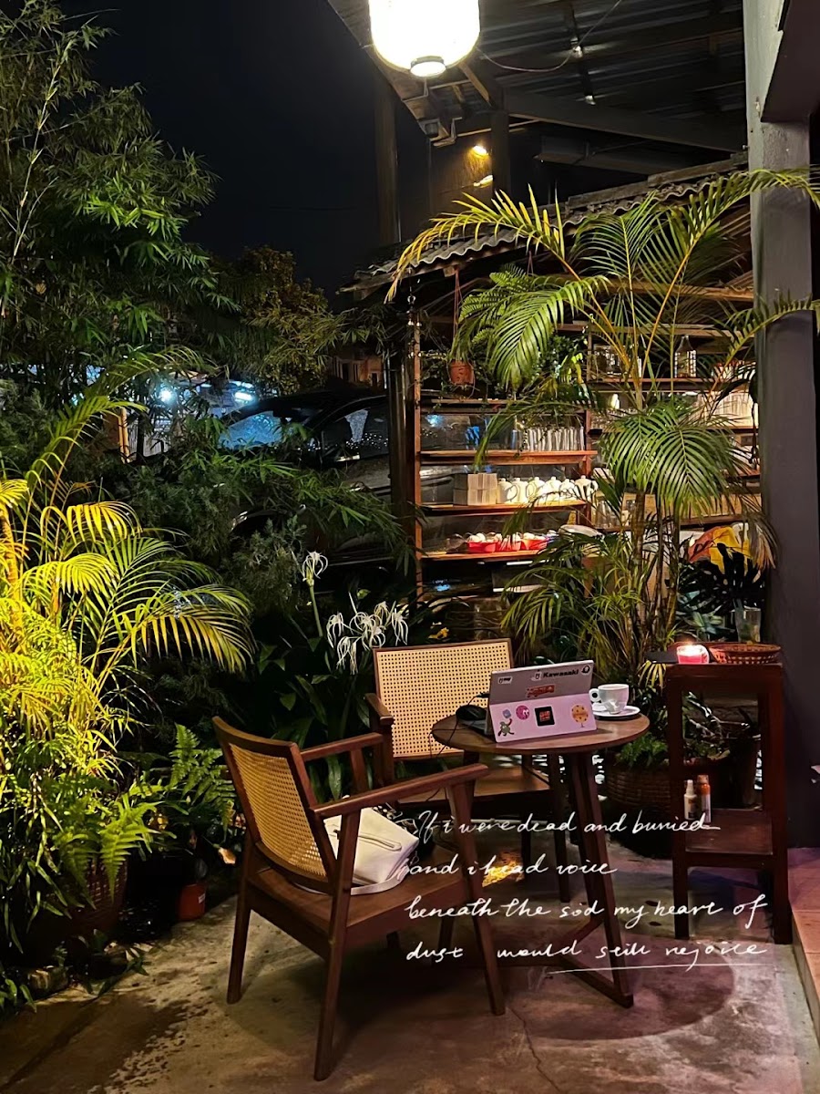 Blue Garden Cafe & Restaurant Photo 3