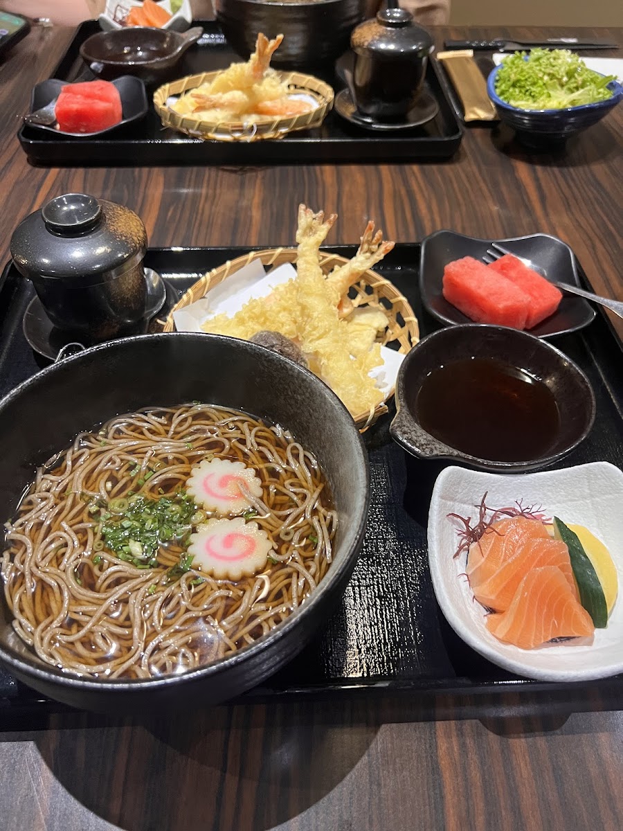 Kuriya Japanese Restaurant Photo 3