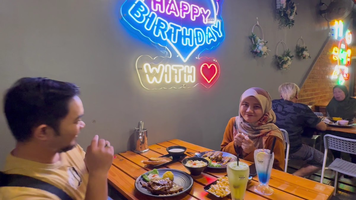 Kafe Latiff ( Muslim Owned ) Photo 2