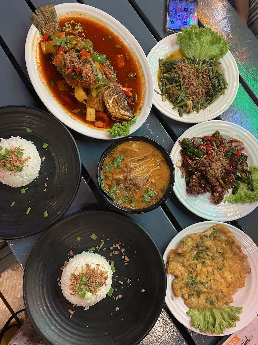 Kafe Latiff ( Muslim Owned ) Photo 8