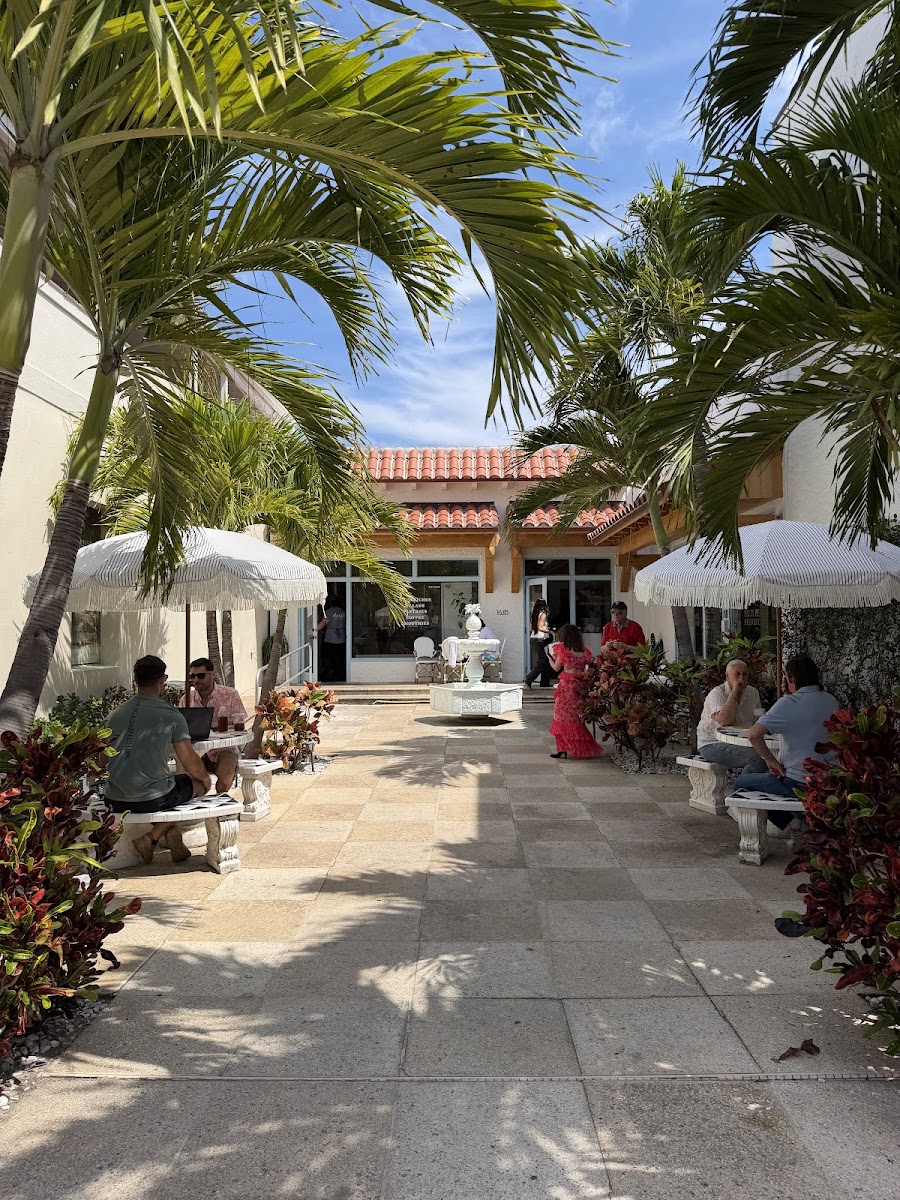 Drift Palm Beach Photo 4