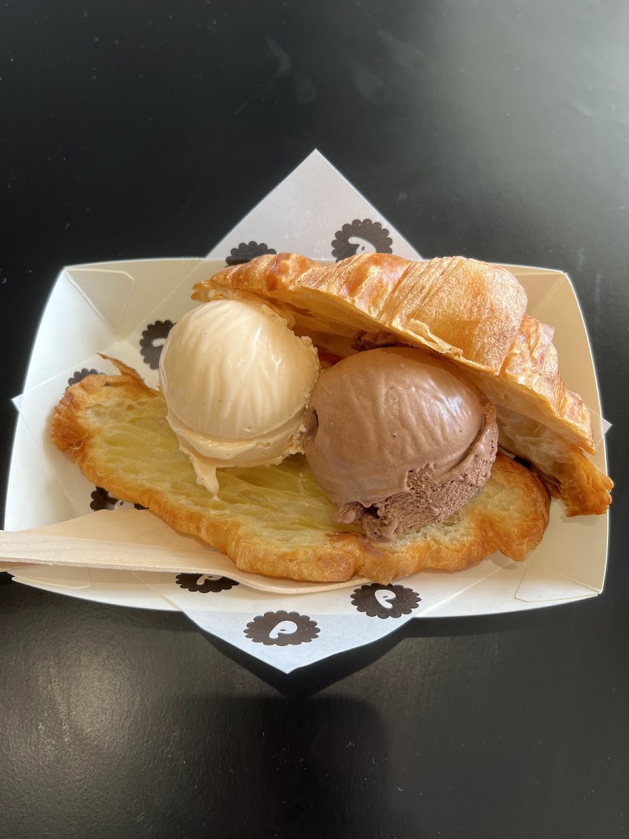 Pinkies Gelato & Coffee Photo 9