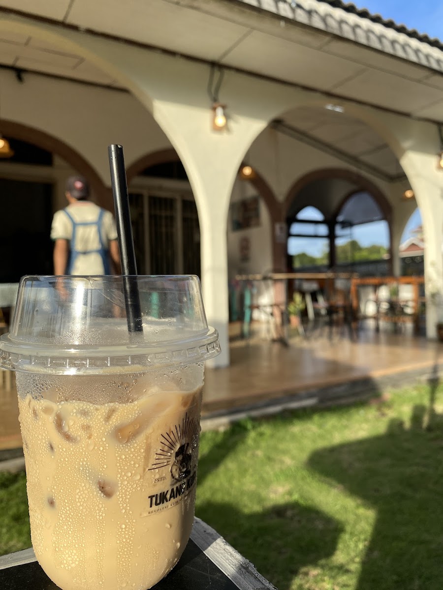 The Piumeno & Tukang Kopi Photo 4