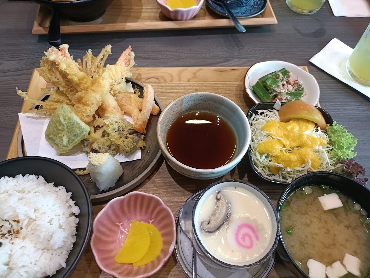 Kurosaki Japanese Bistro & Restaurant Photo 9