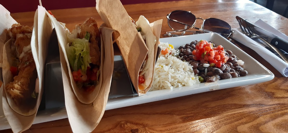 Chili's - Berges du Lac Photo 3