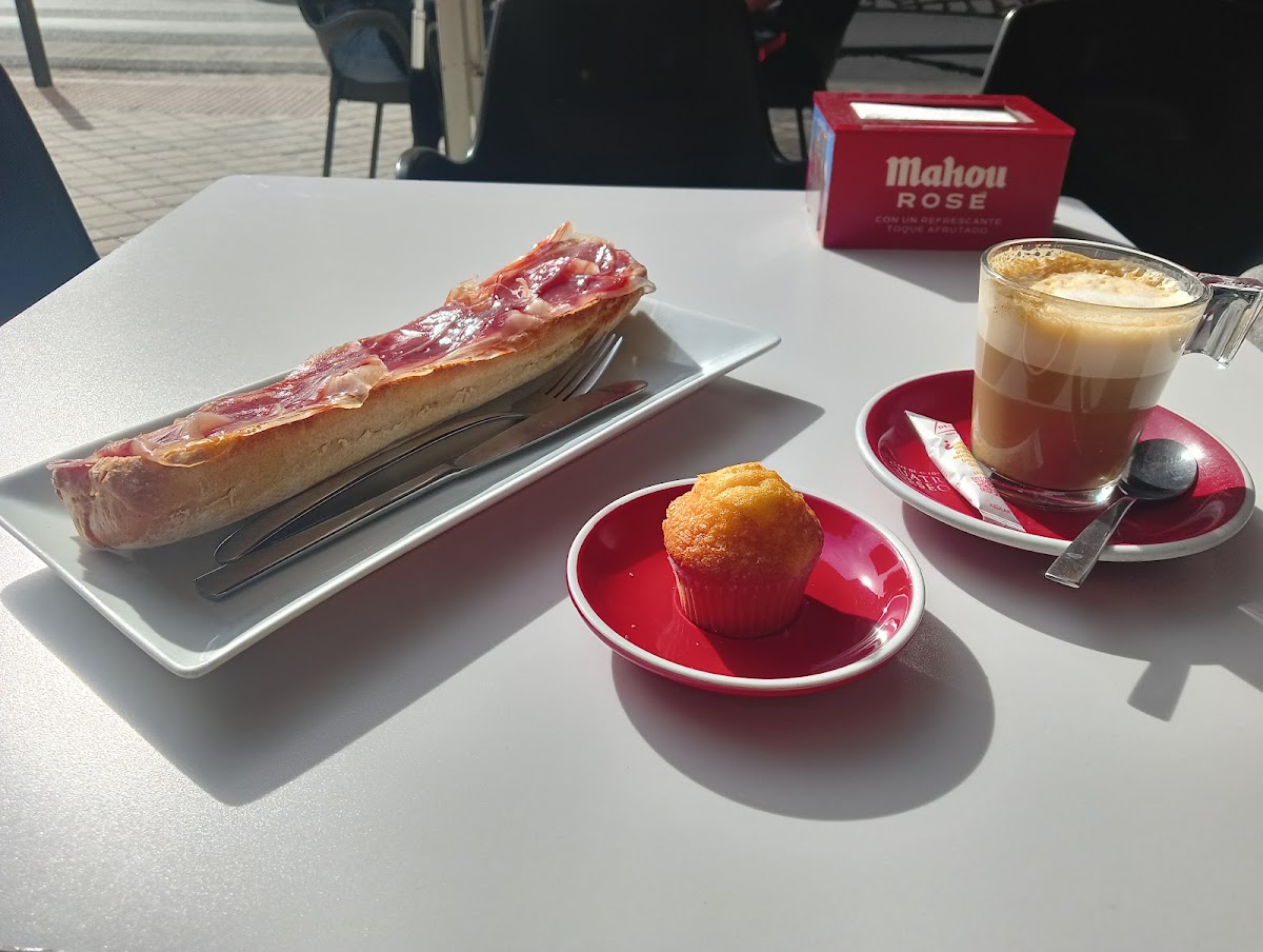 El Café de Diana Photo 7