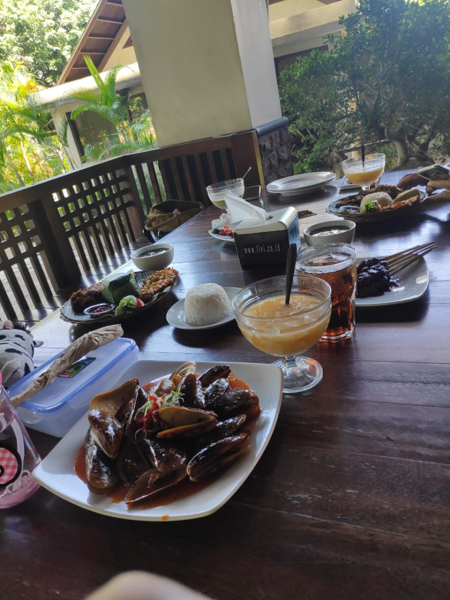 Leuit Ageung Restoran Photo 5