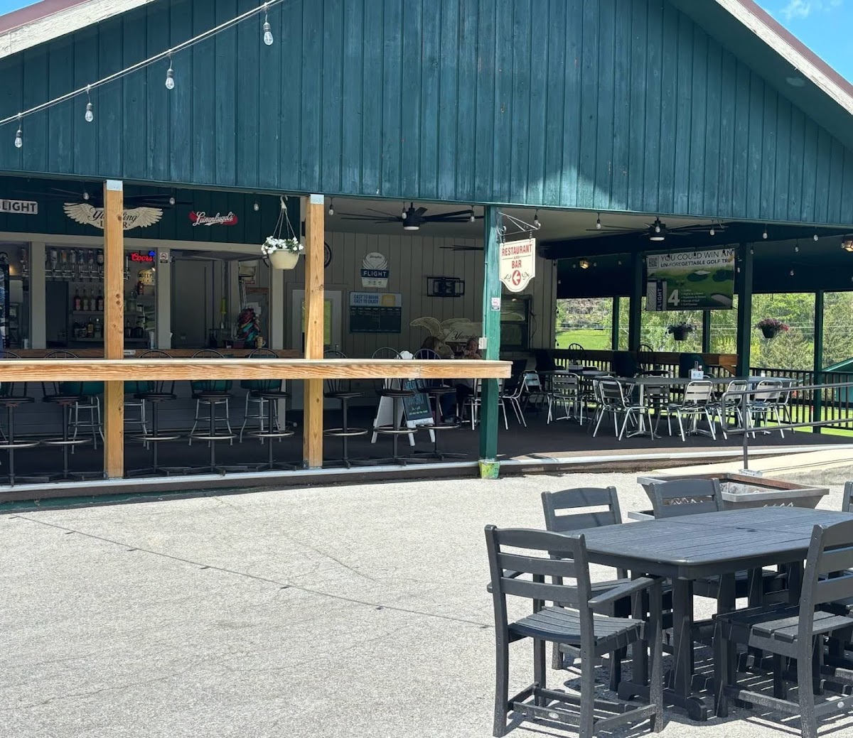 Caddyshack Bar and Grill