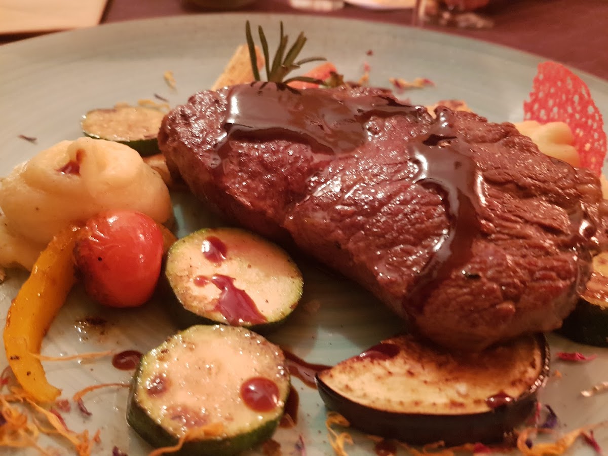 Moretto's Steakhouse Photo 10