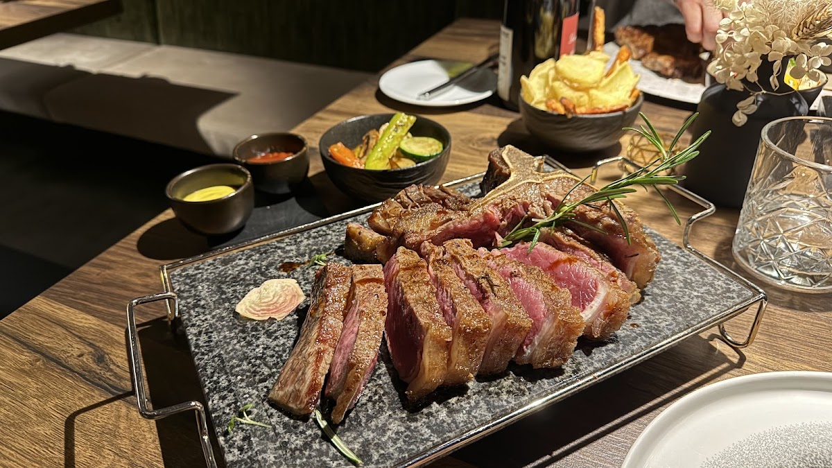 Moretto's Steakhouse Photo 3